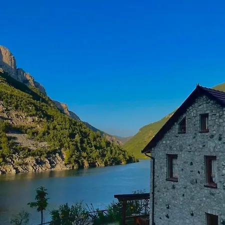 Hotel Aprripe Guri Fierza